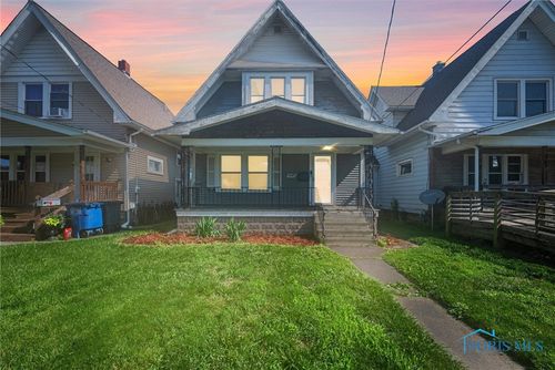 1927 Greenwood Ave, Toledo, OH, 43605-2533 | Card Image