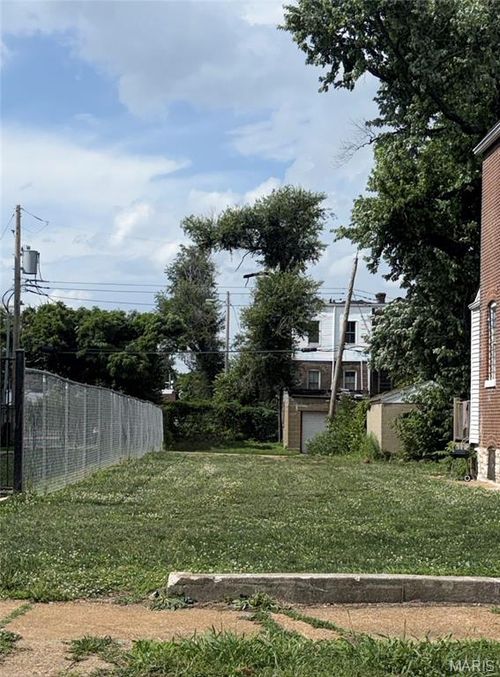 4647 Enright Avenue, St Louis, MO, 63108 | Card Image