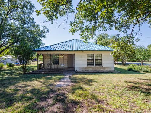 203 Avenue E, Blanket, TX, 76432-2065 | Card Image