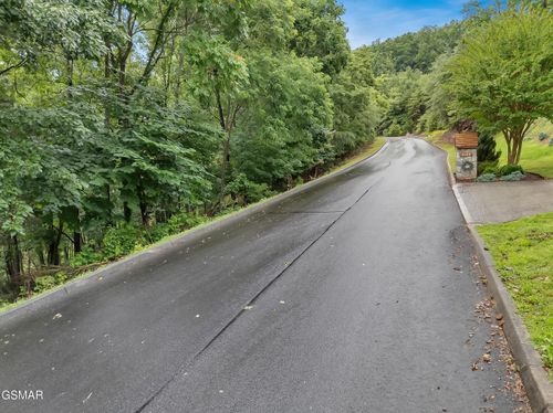 9097 Paradise View Dr, Mooresburg, TN, 37811-2694 | Card Image