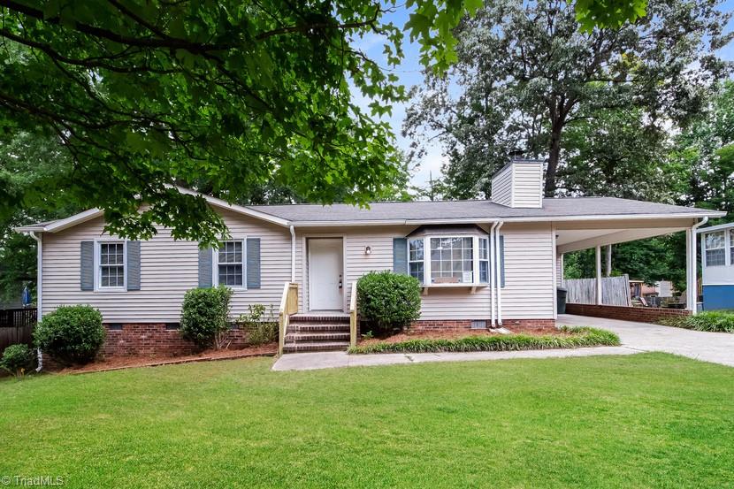 Cliffwood Dr, Greensboro, NC 27406