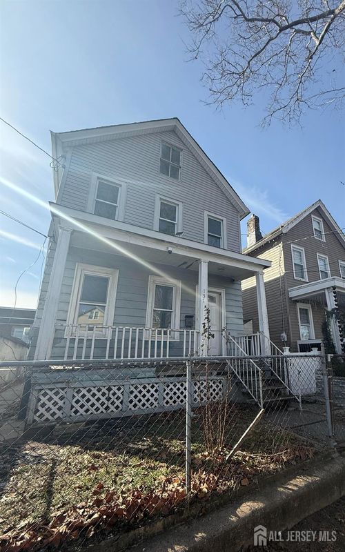 137 William St, Perth Amboy, NJ, 08861-3537 | Card Image