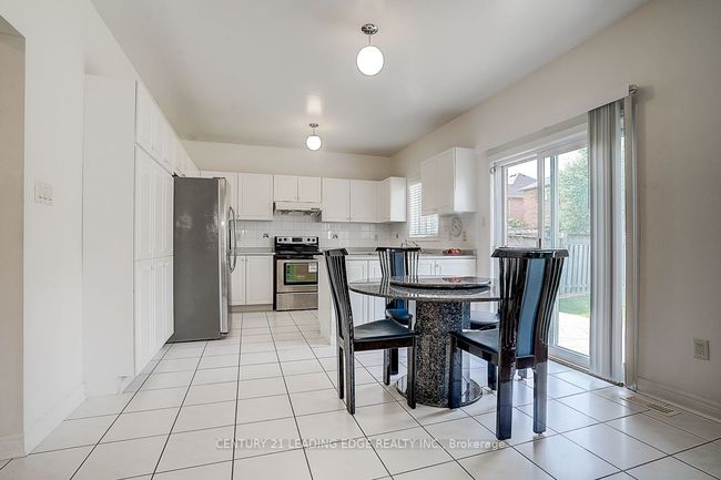 96 Tuscana Blvd, House other with 4 bedrooms, 3 bathrooms and 4 parking in Concord ON | Image 29