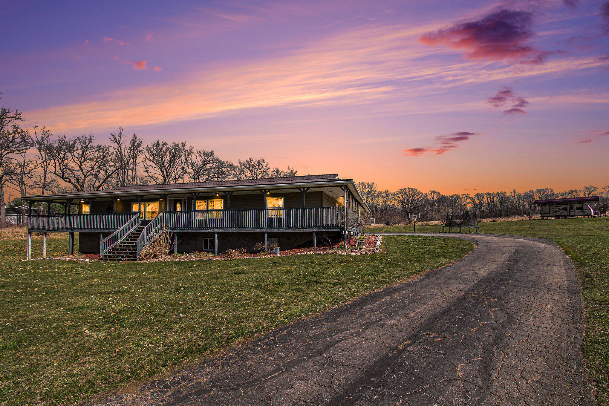 Katie Ln, Parma, MI 49269