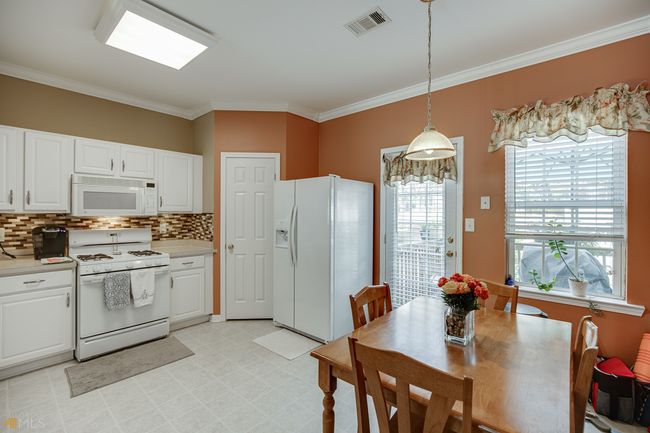 3265 Mill Springs Cir, Townhouse with 2 bedrooms, 3 bathrooms and null parking in Buford GA | Image 7