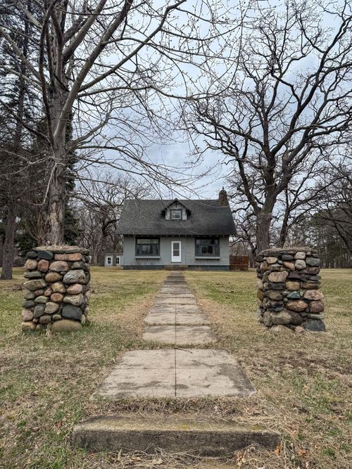 4 N Hickory St, Royalton, MN, 56373-9141 | Card Image