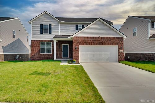 58802 Falabella Dr, South Lyon, MI, 48178-7129 | Card Image