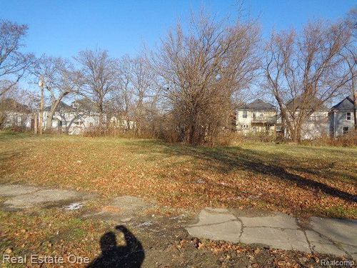 2504 Townsend St, Detroit, MI, 48214-5202 | Card Image