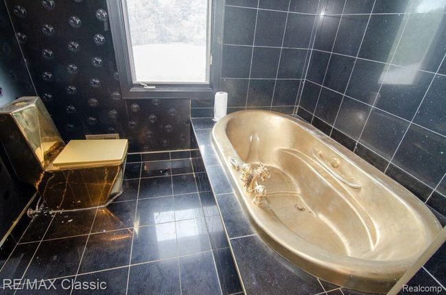 3865 Stonecrest Rd, House other with 4 bedrooms, 4 bathrooms and null parking in West Bloomfield MI | Image 22