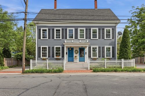 37-37 Marlboro St, Newburyport, MA, 01950-3128 | Card Image