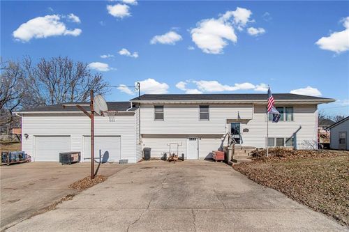 6 W 15th St, Carrollton, MO, 64633-1929 | Card Image