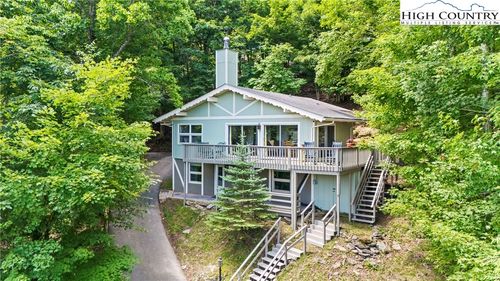 122 Saint Andrews Rd, Beech Mountain, NC, 28604-8213 | Card Image
