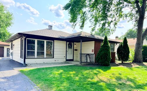 2109 Park St, Rolling Meadows, IL, 60008-1829 | Card Image