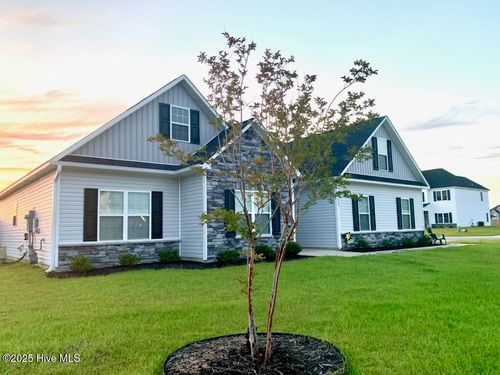 1000 Spot Cir, New Bern, NC, 28562-1203 | Card Image