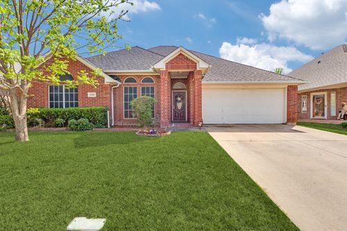 1330 Lyra Ln, Arlington, TX, 76013-8309 | Card Image