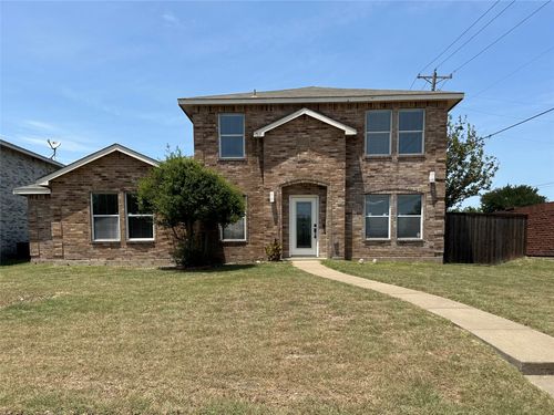 765 Lowe Dr, Cedar Hill, TX, 75104-9141 | Card Image