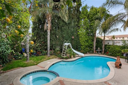 6627 Columbus Ave, Van Nuys, CA, 91405-4517 | Card Image