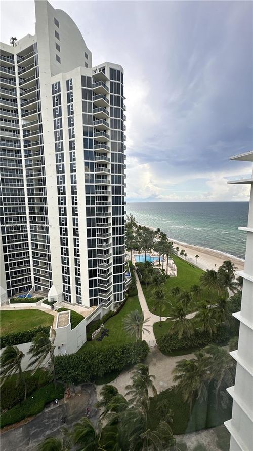 1119-19201 Collins Ave, Sunny Isles Beach, FL, 33160-2202 | Card Image