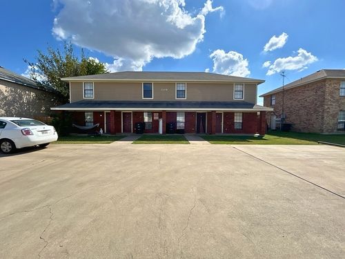 b-1108 Shanarae Cir, Killeen, TX, 76549-3288 | Card Image
