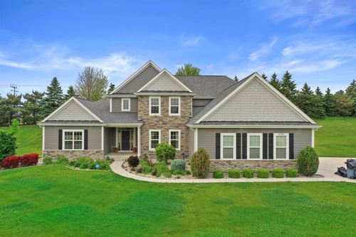 19750 Heron Pass, Brookfield, WI, 53045-8140 | Card Image