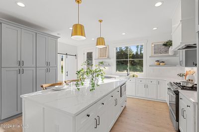 Kitchen Island | Image 2