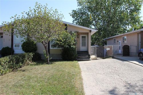 302 Markwell Dr, Regina, SK, S4X1N1 | Card Image