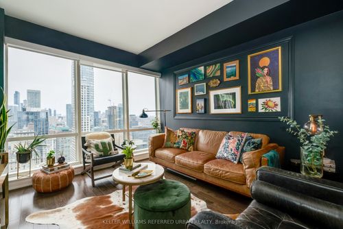3607-8 The Esplanade, Toronto, ON, M5E0A6 | Card Image