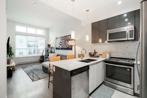 409-6468 195a St, Surrey, BC, V4N6R6 | Card Image