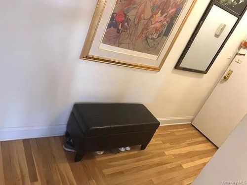 0-224 Union Tpke, Oakland Gardens, NY, 11364-3600 | Card Image