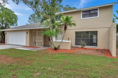 8309 La Serena Drive, House other with 3 bedrooms, 2 bathrooms and null parking in Tampa FL | Image 2