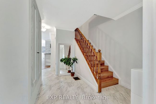 C - 10 Arnold Dr, Condo with 4 bedrooms, 2 bathrooms and 2 parking in Nepean ON | Image 5