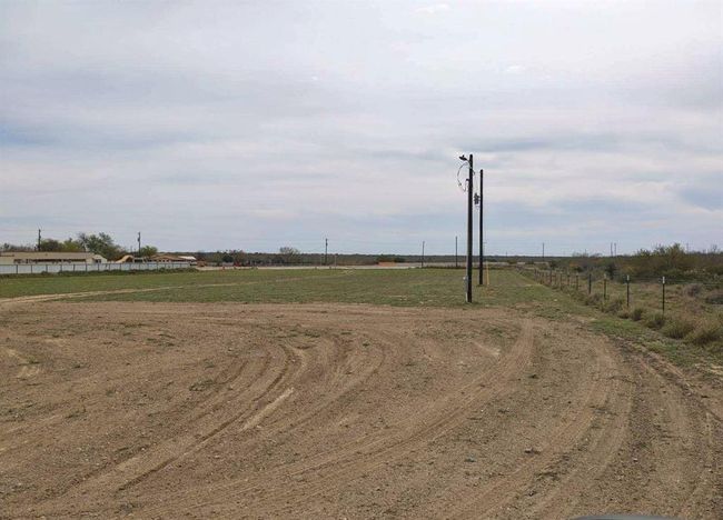 2991 N Highway 83, House other with 3 bedrooms, 2 bathrooms and null parking in Roma TX | Image 36
