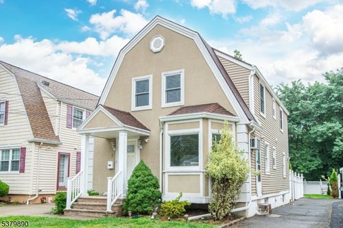 7 Sayres Pl, West Orange, NJ, 07052-5609 | Card Image