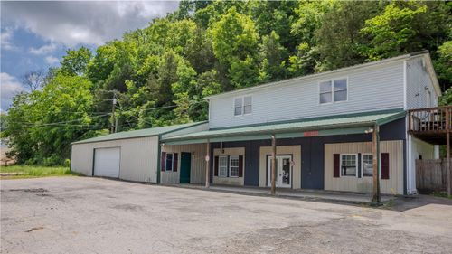 8689 Bardstown Rd, Springfield, KY, 40069-9315 | Card Image