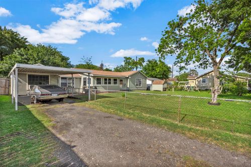 808 Morrell St, Baytown, TX, 77520-2312 | Card Image