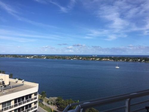 lph02-1551 N Flagler Dr, West Palm Beach, FL, 33401-3438 | Card Image