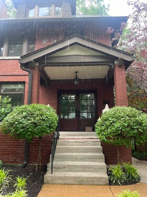 7124 Waterman Ave, University City, MO, 63130-4325 | Card Image
