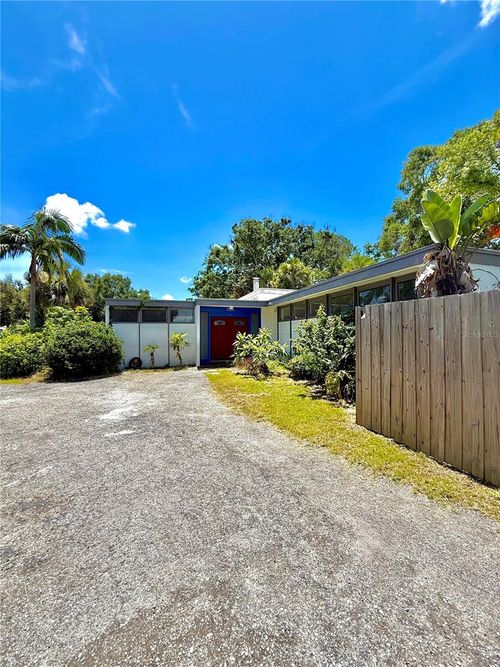 7990 42nd St N, PINELLAS PARK, FL, 33781-2572 | Card Image