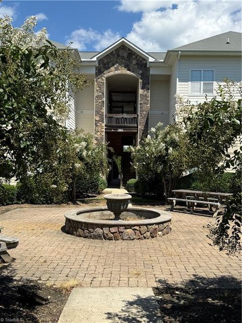 203-302 Campus Walk Trl, Elon, NC, 27244-9268 | Card Image