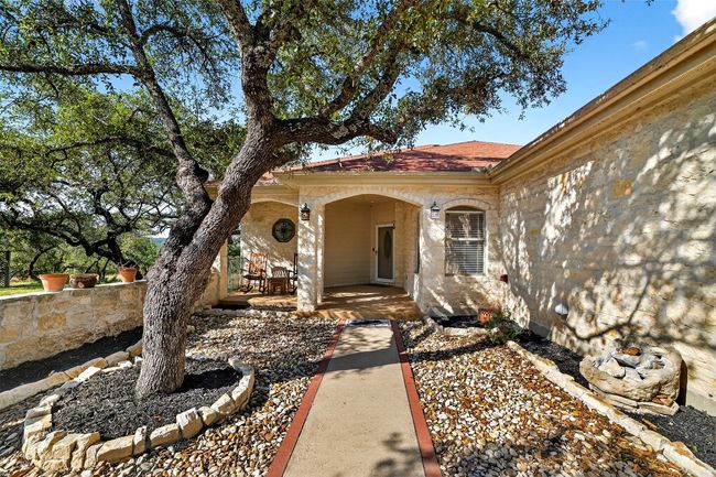 Landscaped courtyard | Image 4