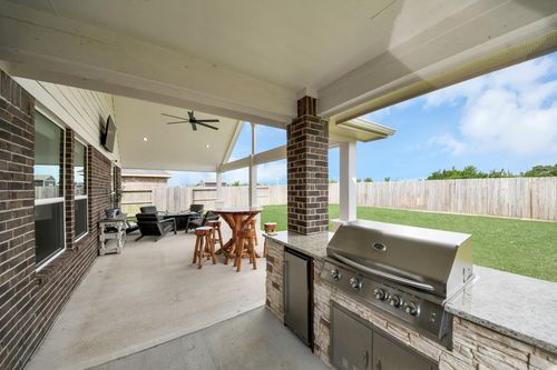 12119 Champions Forest Dr, Mont Belvieu, TX, 77535-2063 | Card Image