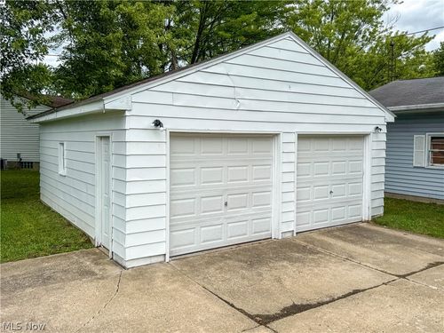 2824 Linda Dr Nw, Warren, OH, 44485-2036 | Card Image