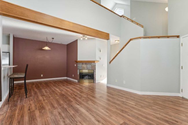 301 Patterson View Sw, Home with 2 bedrooms, 2 bathrooms and 1 parking in Calgary AB | Image 3