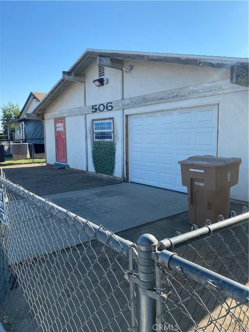 506 Eye St, Bakersfield, CA, 93304-1334 | Card Image