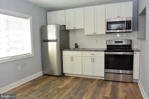 b-6807 York Road, BALTIMORE, MD, 21212 | Card Image