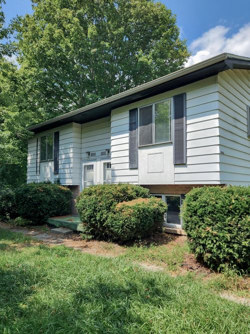 4660 Ammon Dr, Holt, MI, 48842-1150 | Card Image