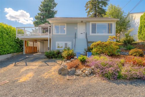 631 Maple St, Nanaimo, BC, V9S2J8 | Card Image