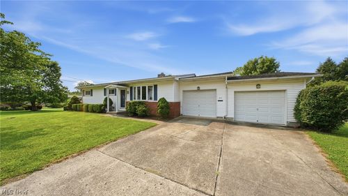 22 Jacobs Dr, Athens, OH, 45701-1401 | Card Image