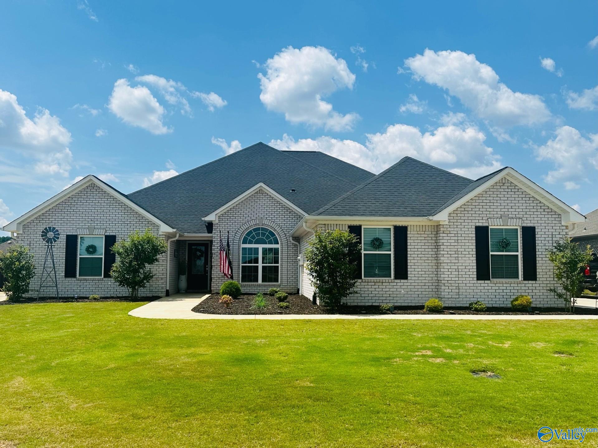 Stonegate Dr, Athens, AL 35613 #1