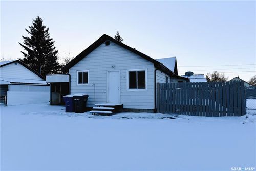 334 7th Ave W, Nipawin, SK, S0E1E0 | Card Image